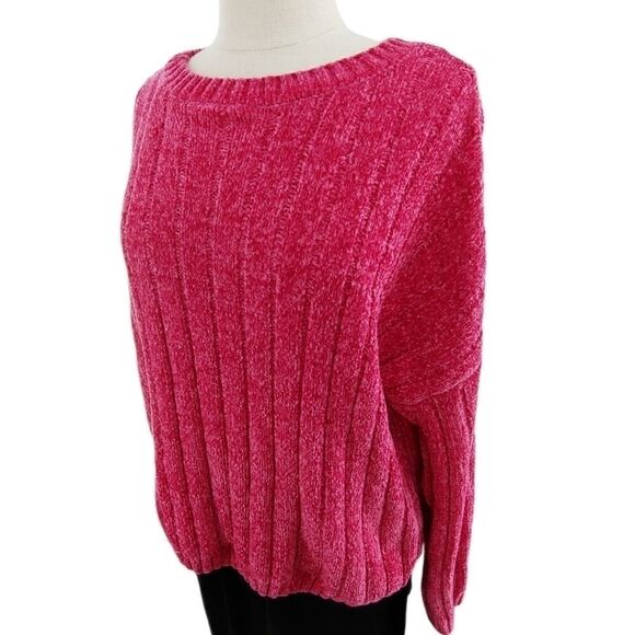 Cozy velour sweater in rich bright pink - Picture 2 of 6